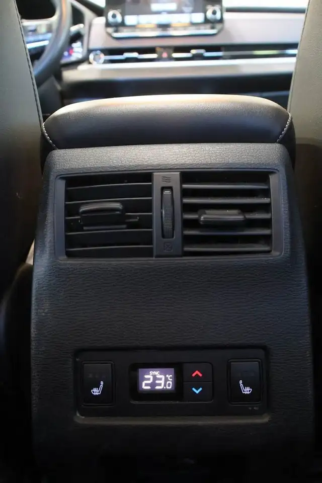 Mitsubishi Outlander снимка Mitsubishi Outlander