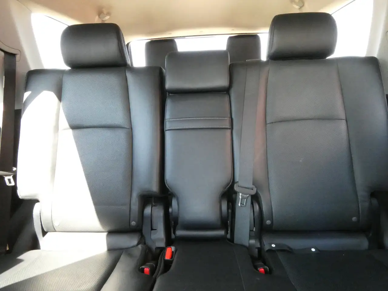 Toyota 4-Runner снимка Toyota 4-Runner