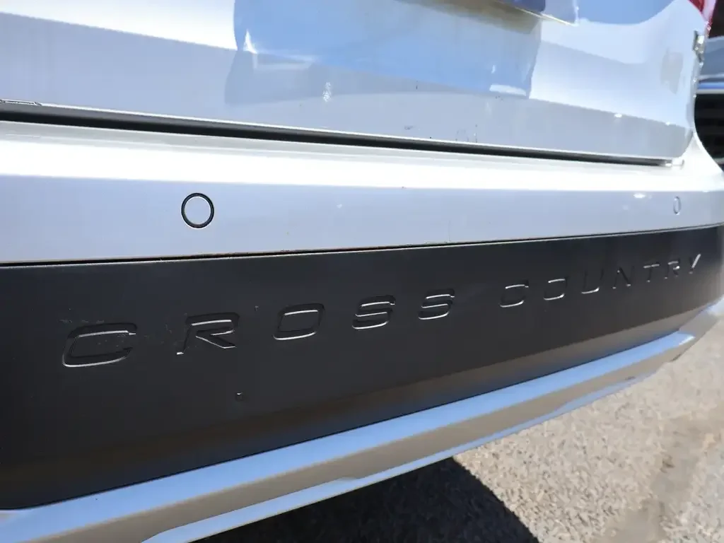 Volvo V90 Cross Country снимка Volvo V90 Cross Country