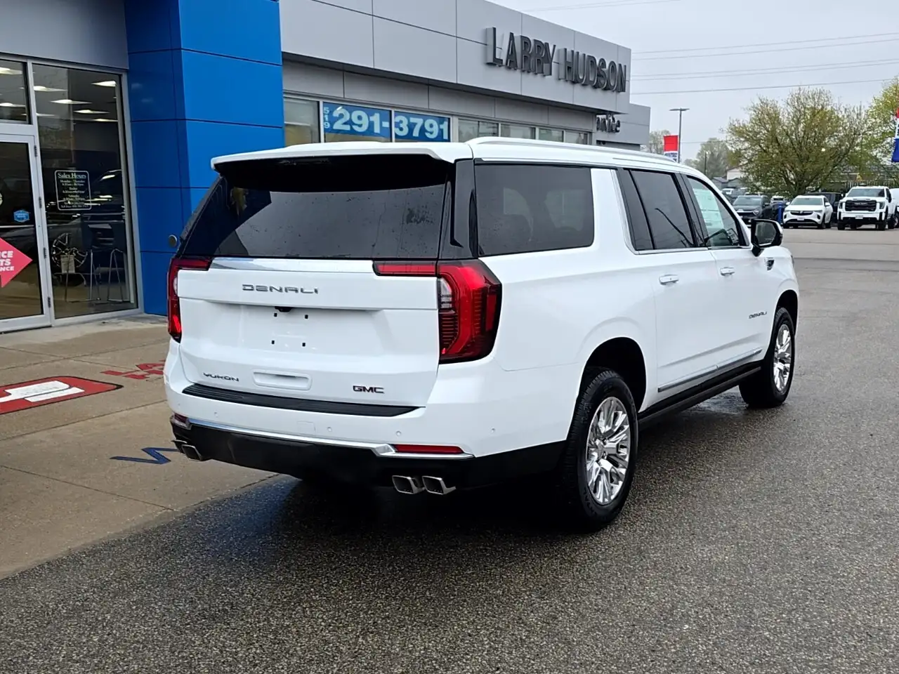 GMC Yukon снимка GMC Yukon