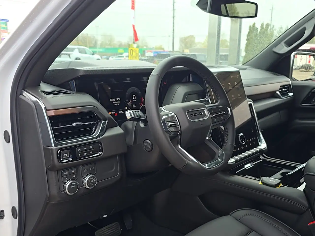 GMC Yukon снимка GMC Yukon
