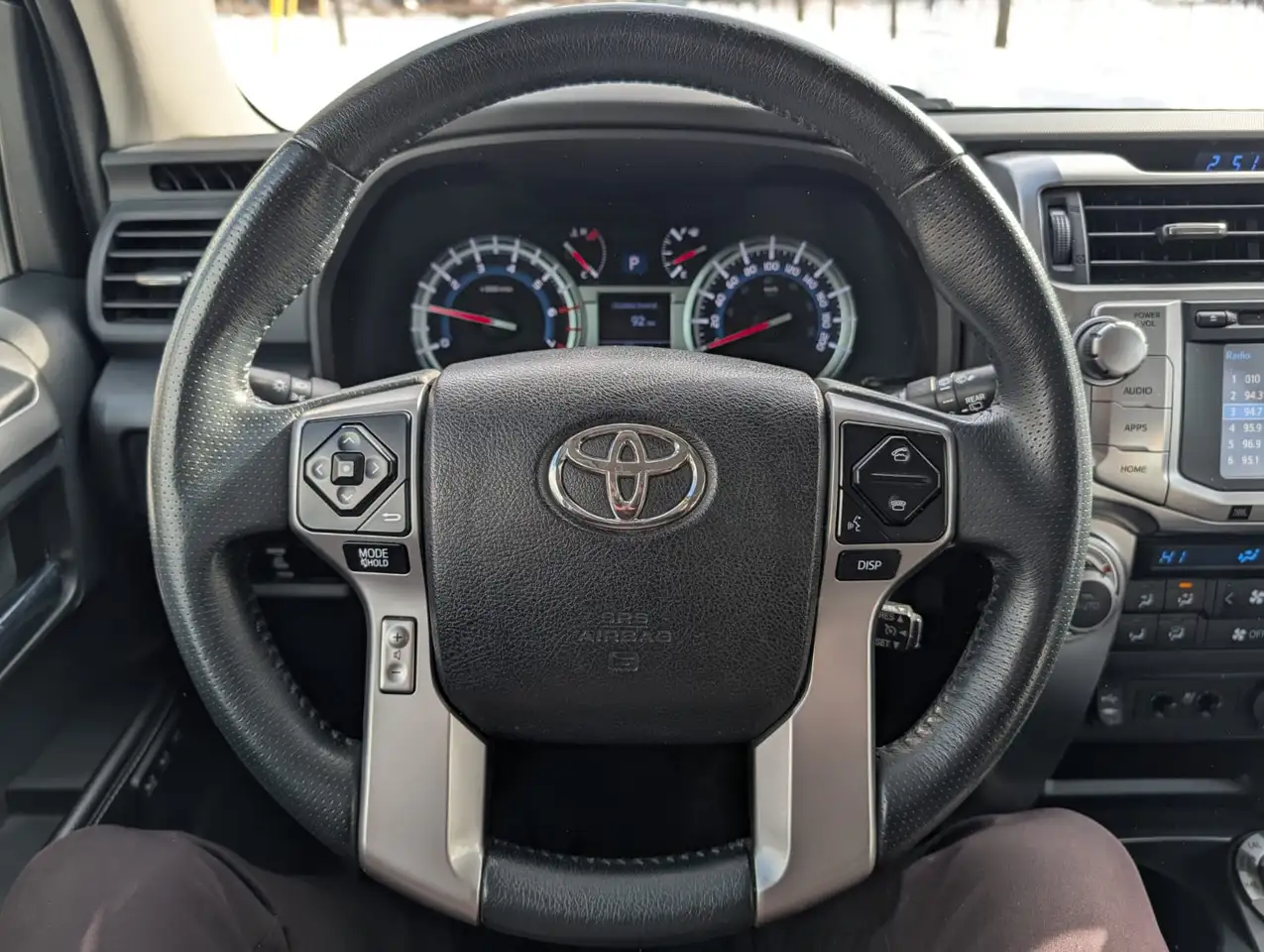 Toyota 4-Runner снимка Toyota 4-Runner