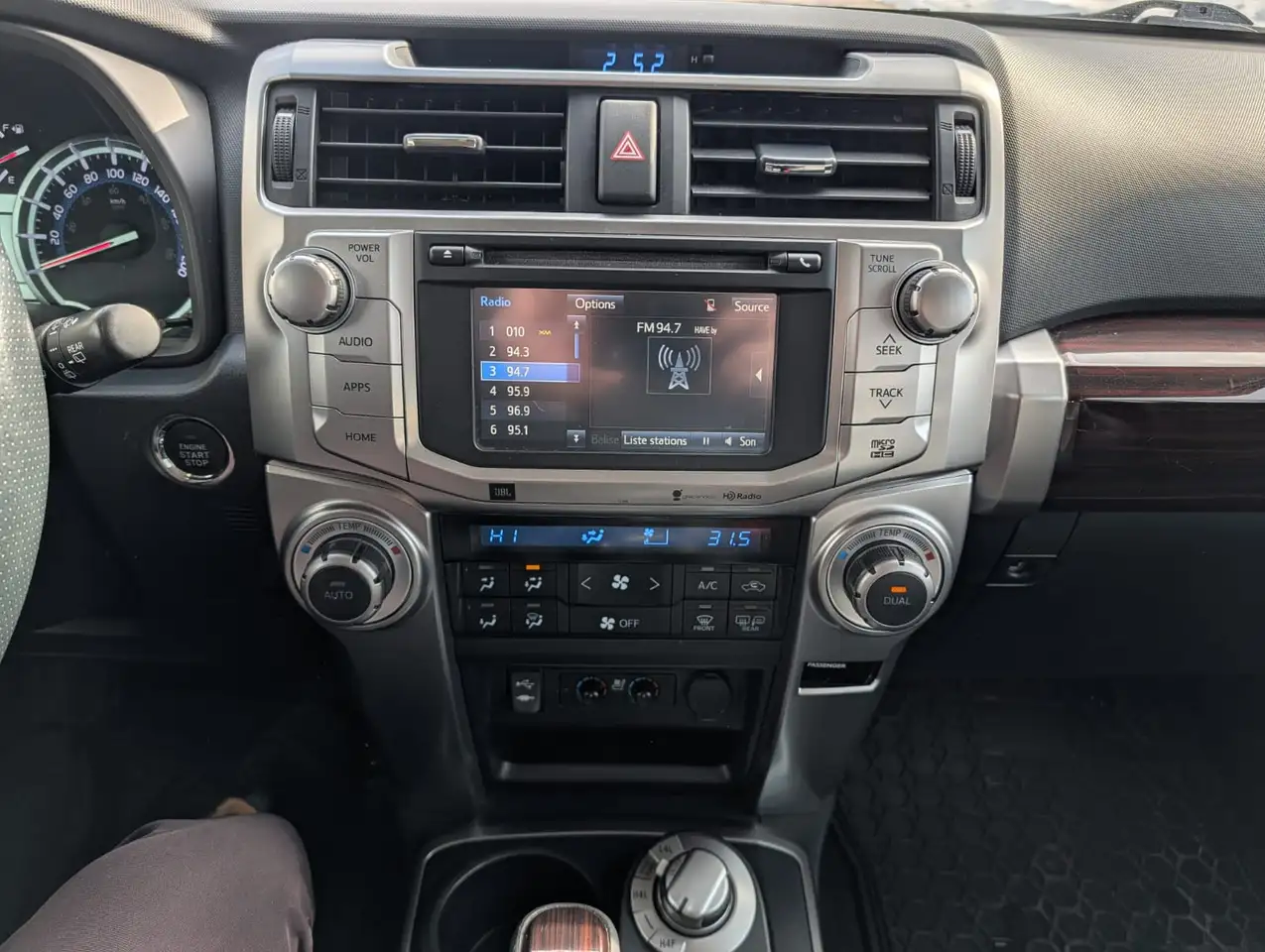 Toyota 4-Runner снимка Toyota 4-Runner