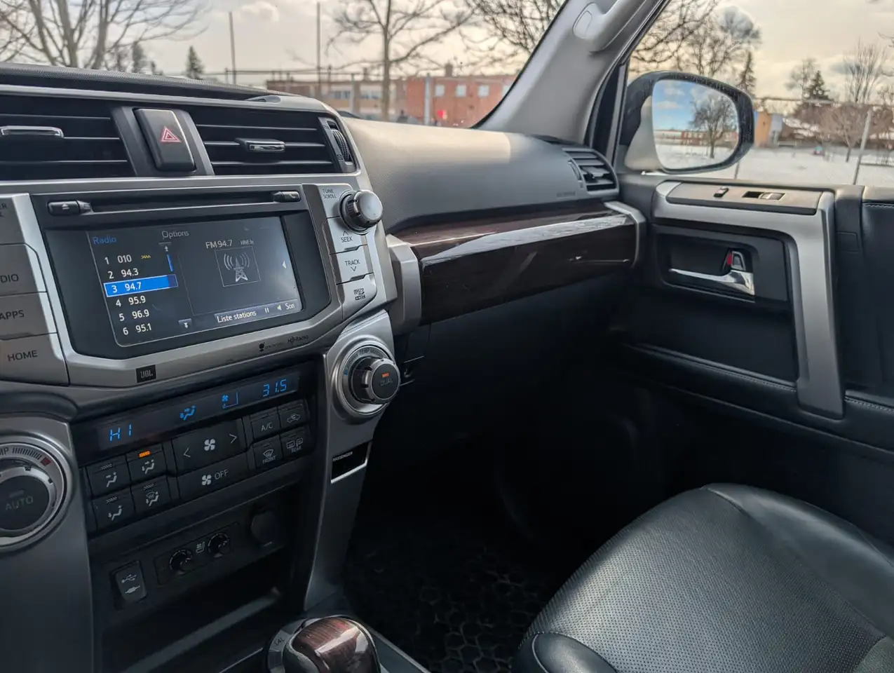 Toyota 4-Runner снимка Toyota 4-Runner