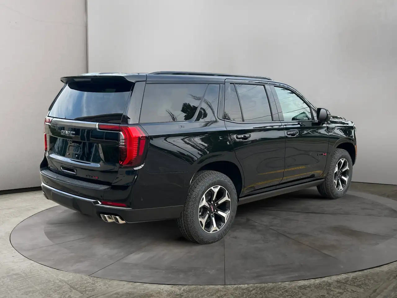 GMC Yukon снимка GMC Yukon