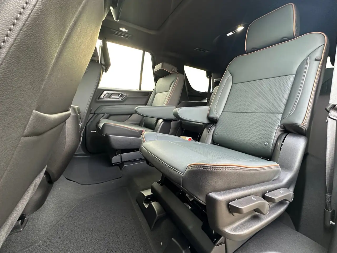 GMC Yukon снимка GMC Yukon