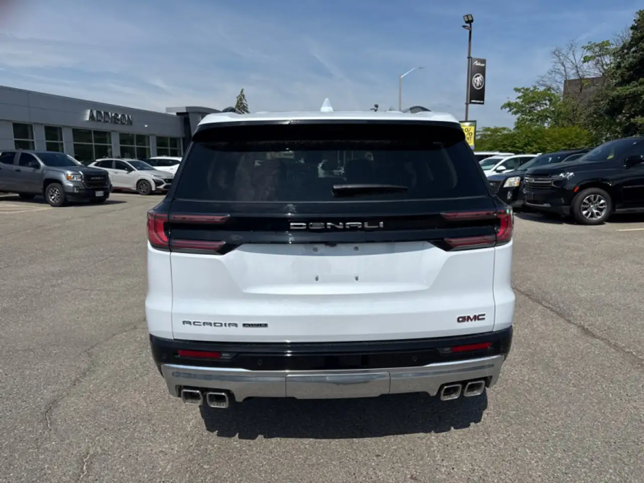 GMC Acadia photo GMC Acadia