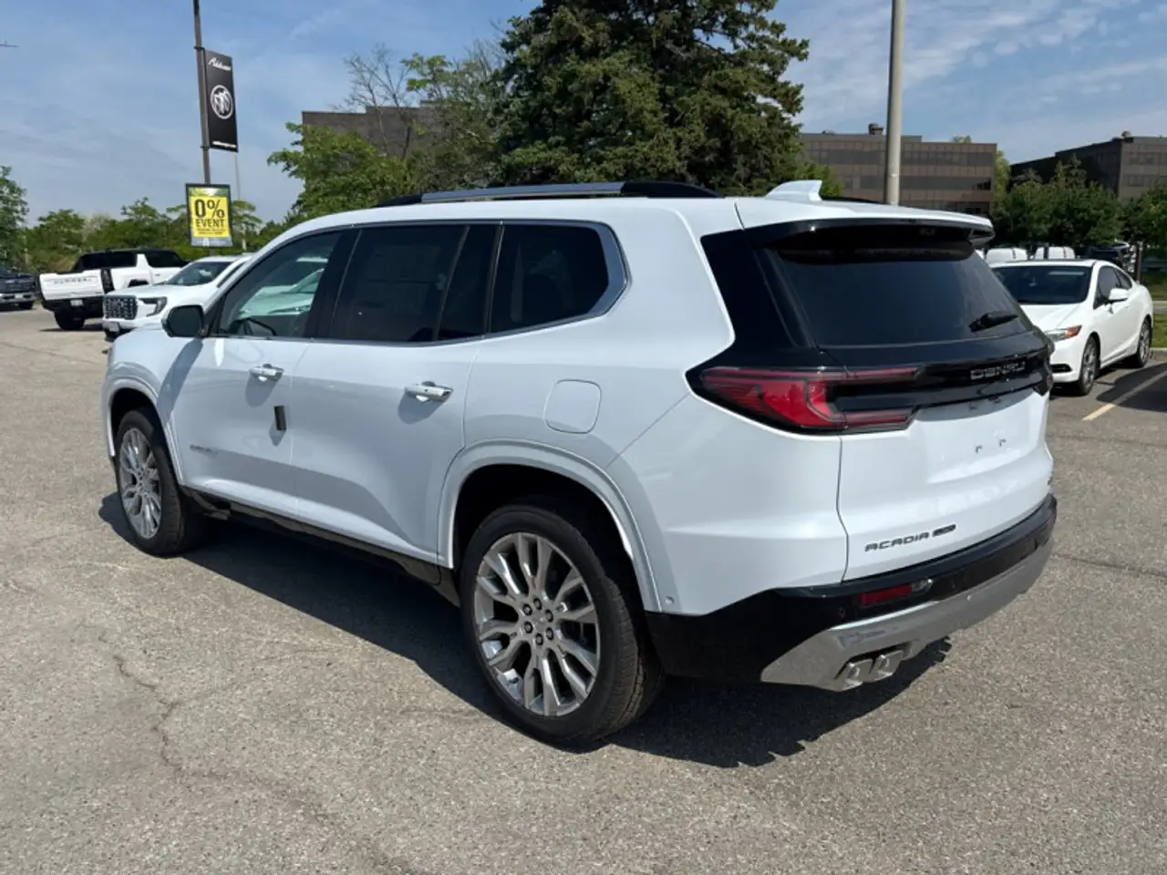 GMC Acadia photo GMC Acadia