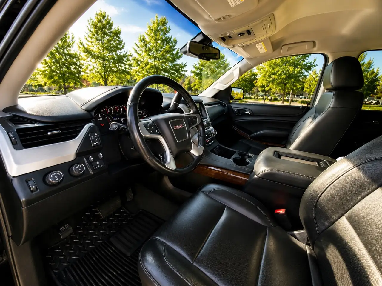 GMC Yukon снимка GMC Yukon