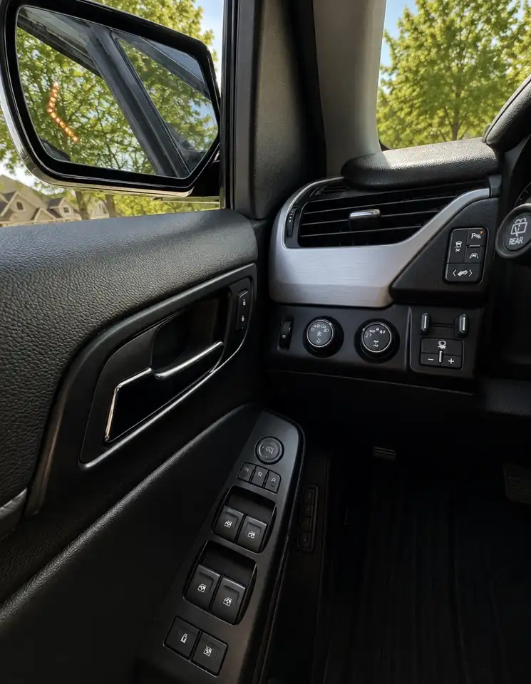 GMC Yukon снимка GMC Yukon
