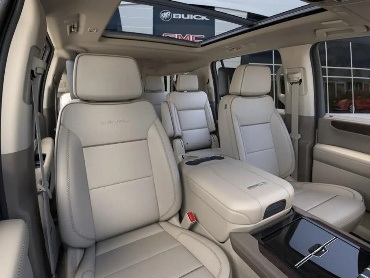 GMC Yukon photo GMC Yukon