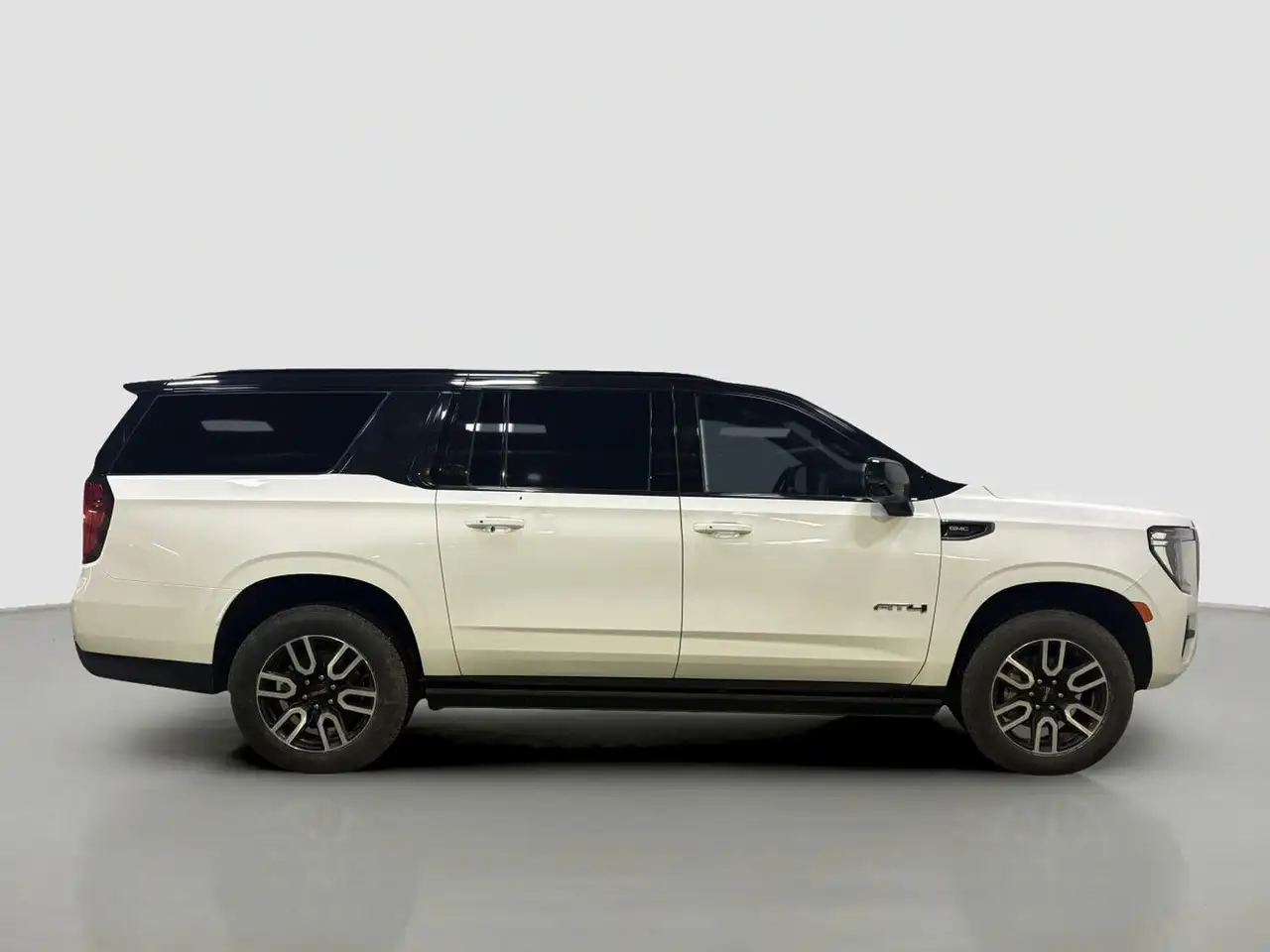 GMC Yukon снимка GMC Yukon
