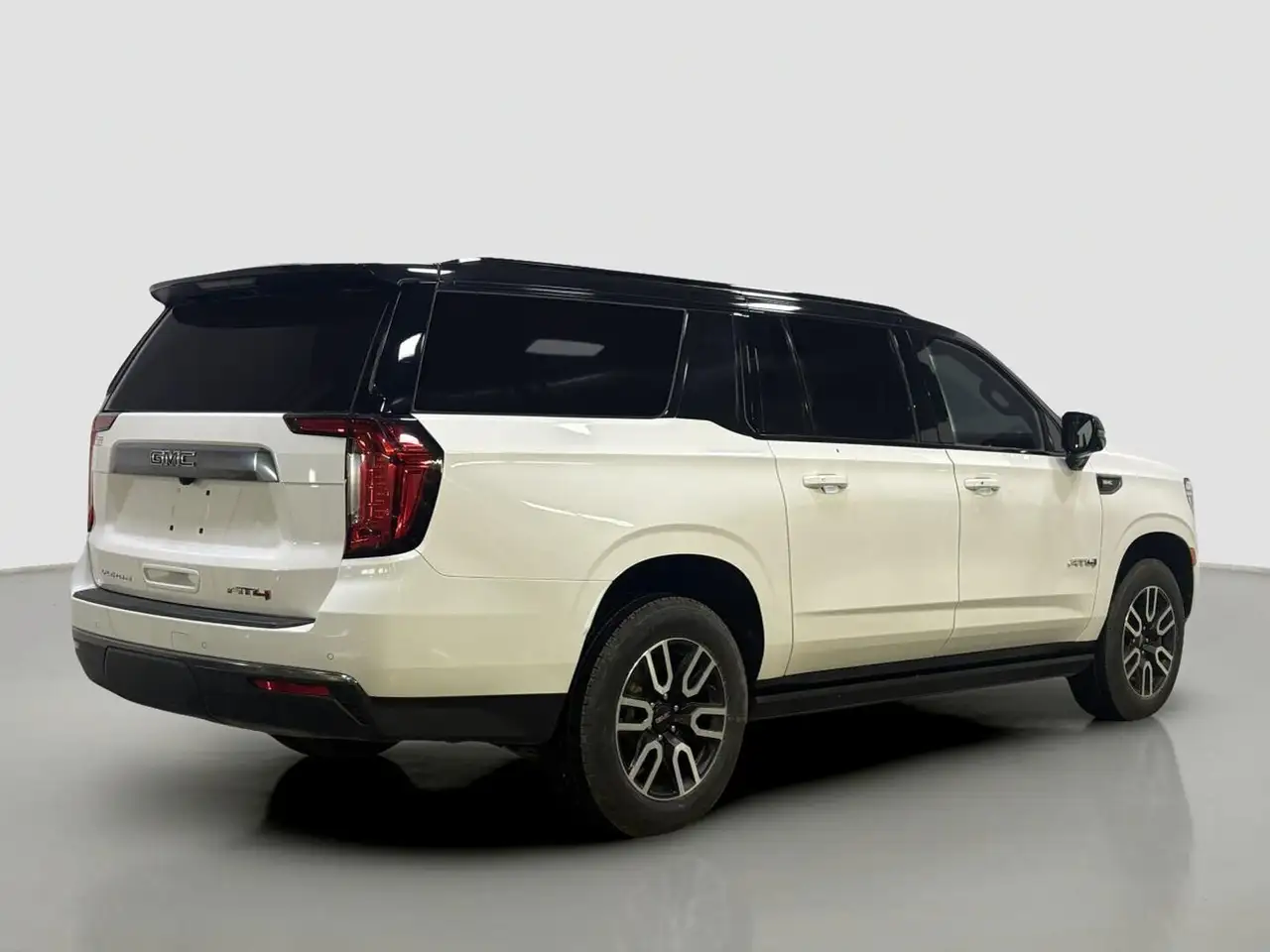 GMC Yukon снимка GMC Yukon