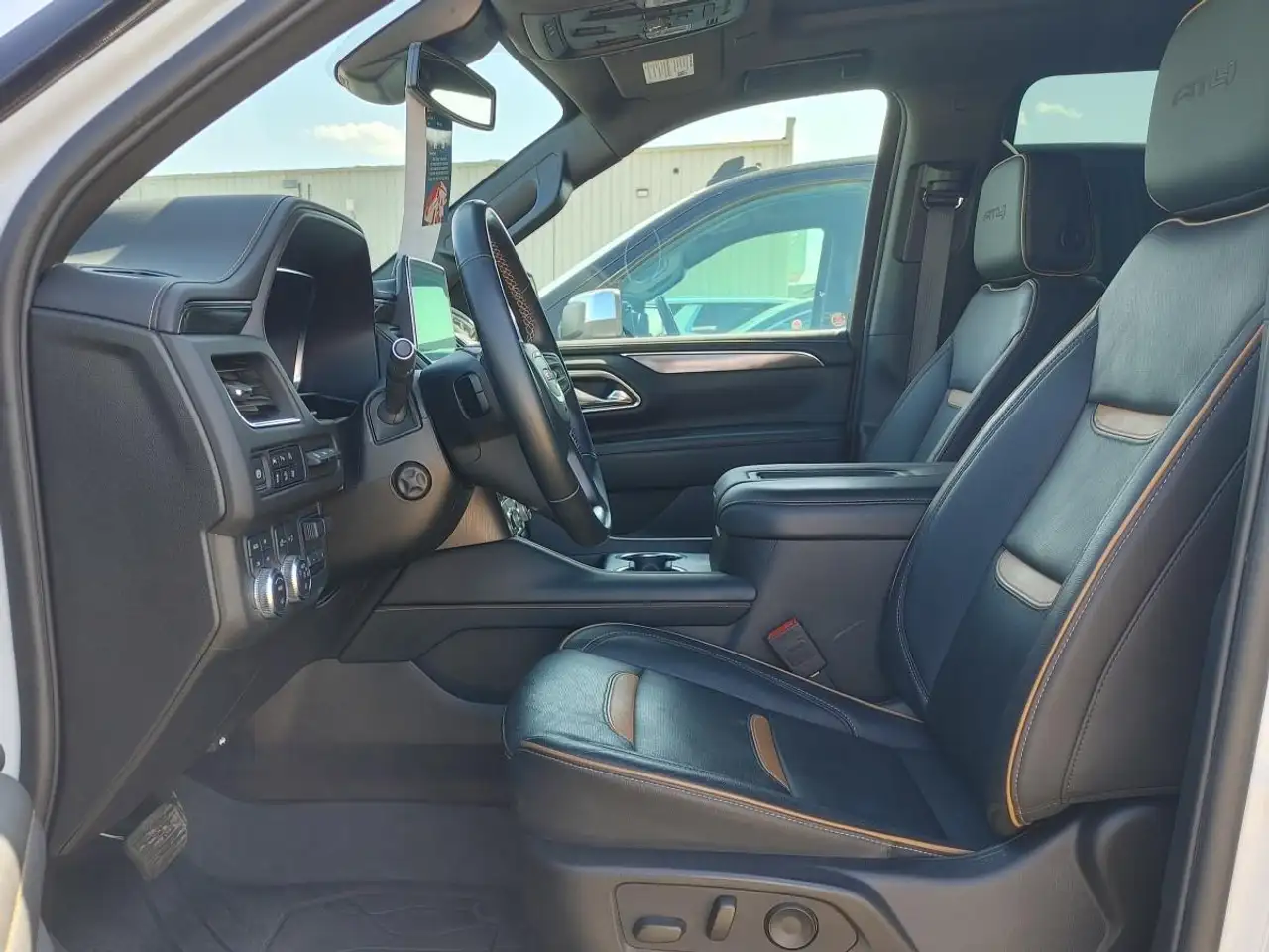 GMC Yukon снимка GMC Yukon