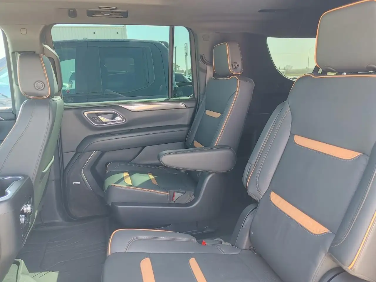 GMC Yukon снимка GMC Yukon