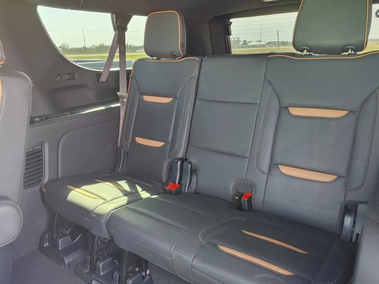 GMC Yukon снимка GMC Yukon