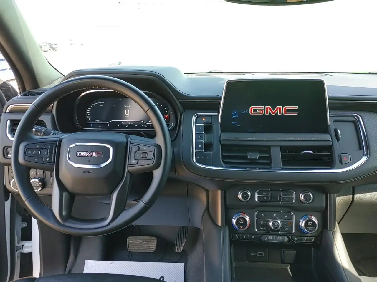 GMC Yukon снимка GMC Yukon