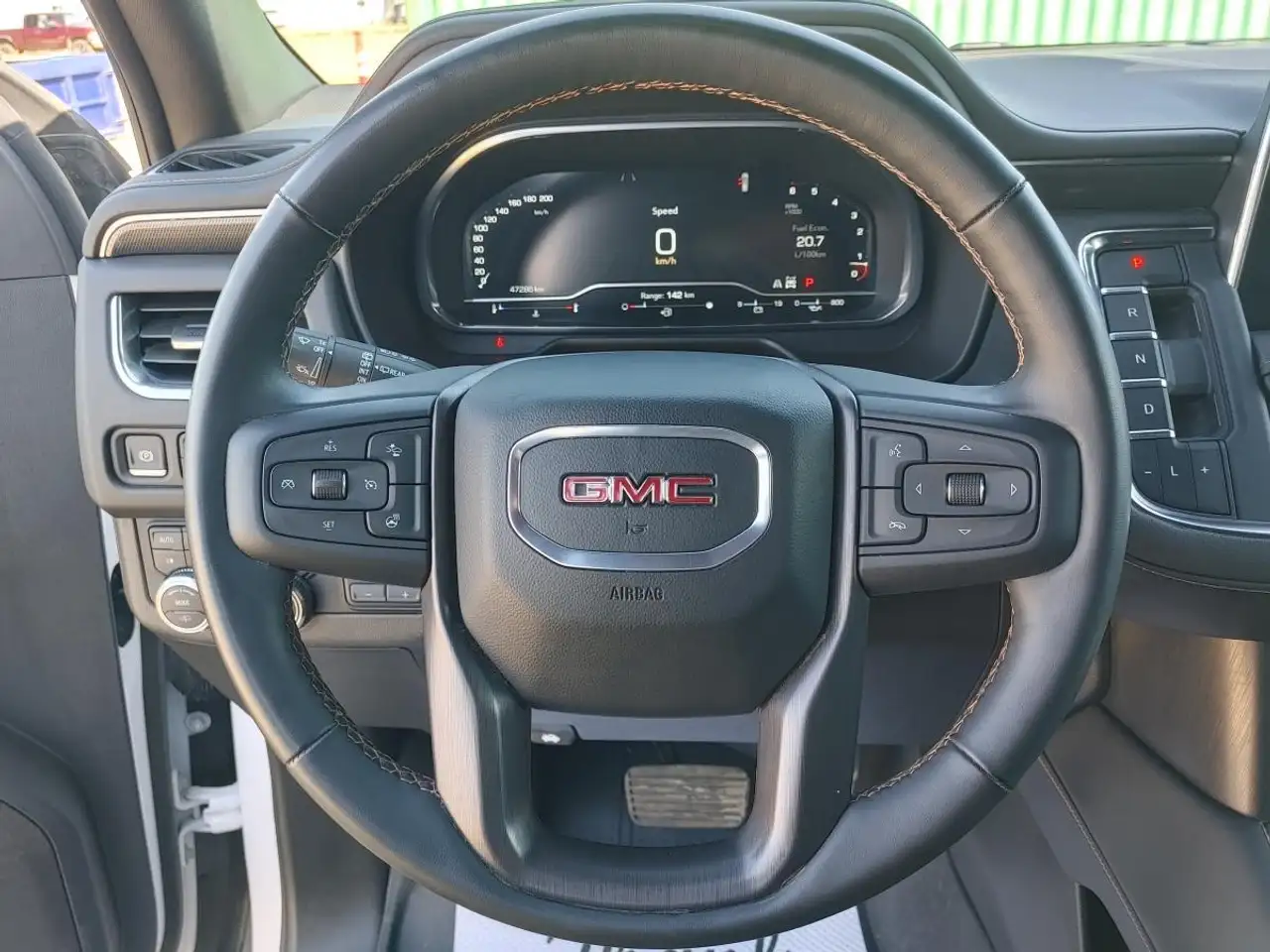 GMC Yukon снимка GMC Yukon