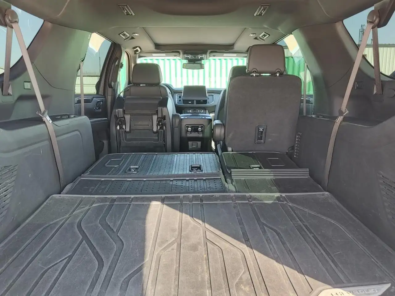GMC Yukon снимка GMC Yukon