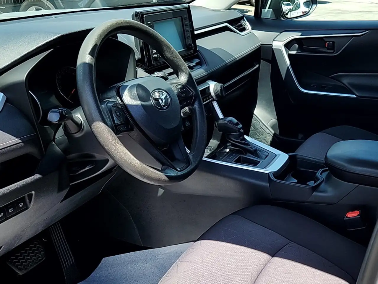 Toyota RAV 4 снимка Toyota RAV 4