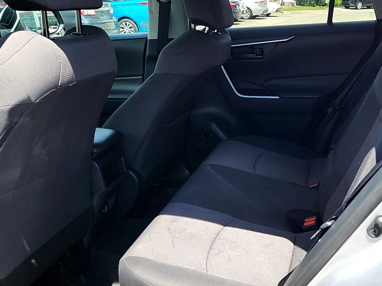 Toyota RAV 4 снимка Toyota RAV 4