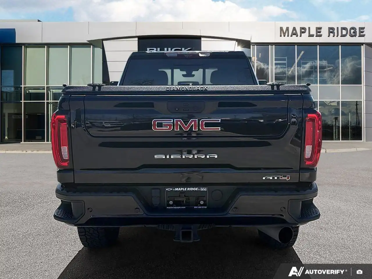GMC Sierra 3500HD снимка GMC Sierra 3500HD