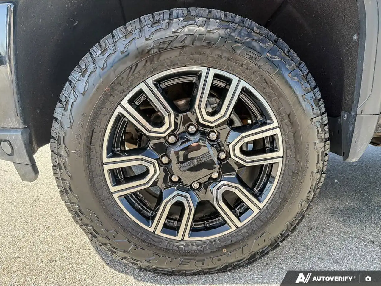 GMC Sierra 3500HD снимка GMC Sierra 3500HD