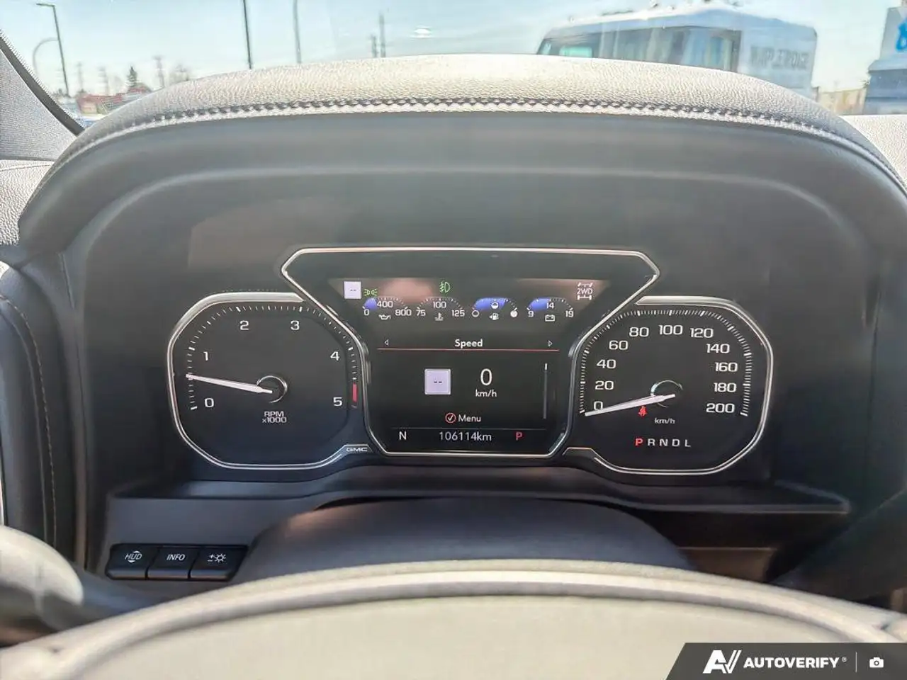 GMC Sierra 3500HD снимка GMC Sierra 3500HD