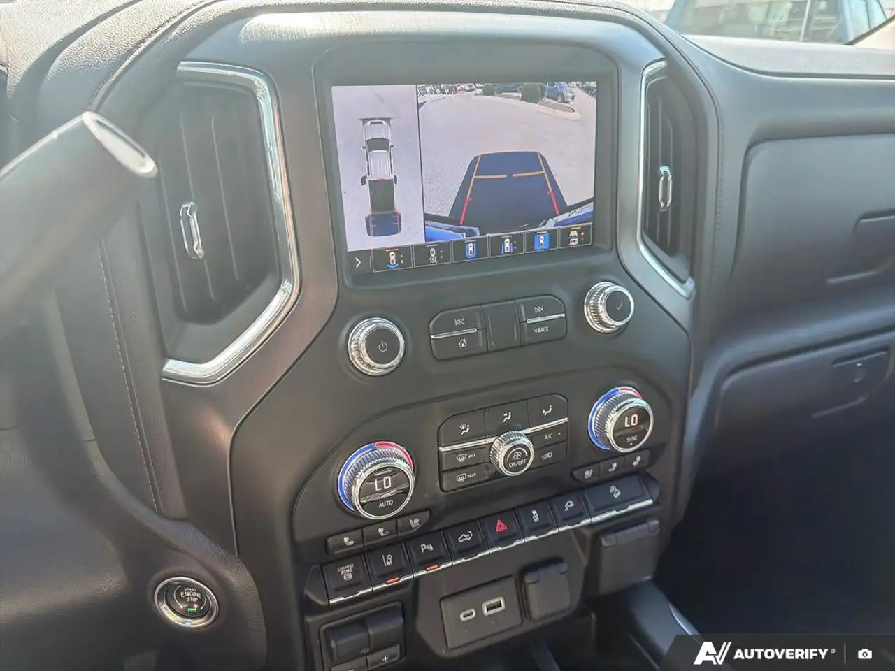 GMC Sierra 3500HD снимка GMC Sierra 3500HD
