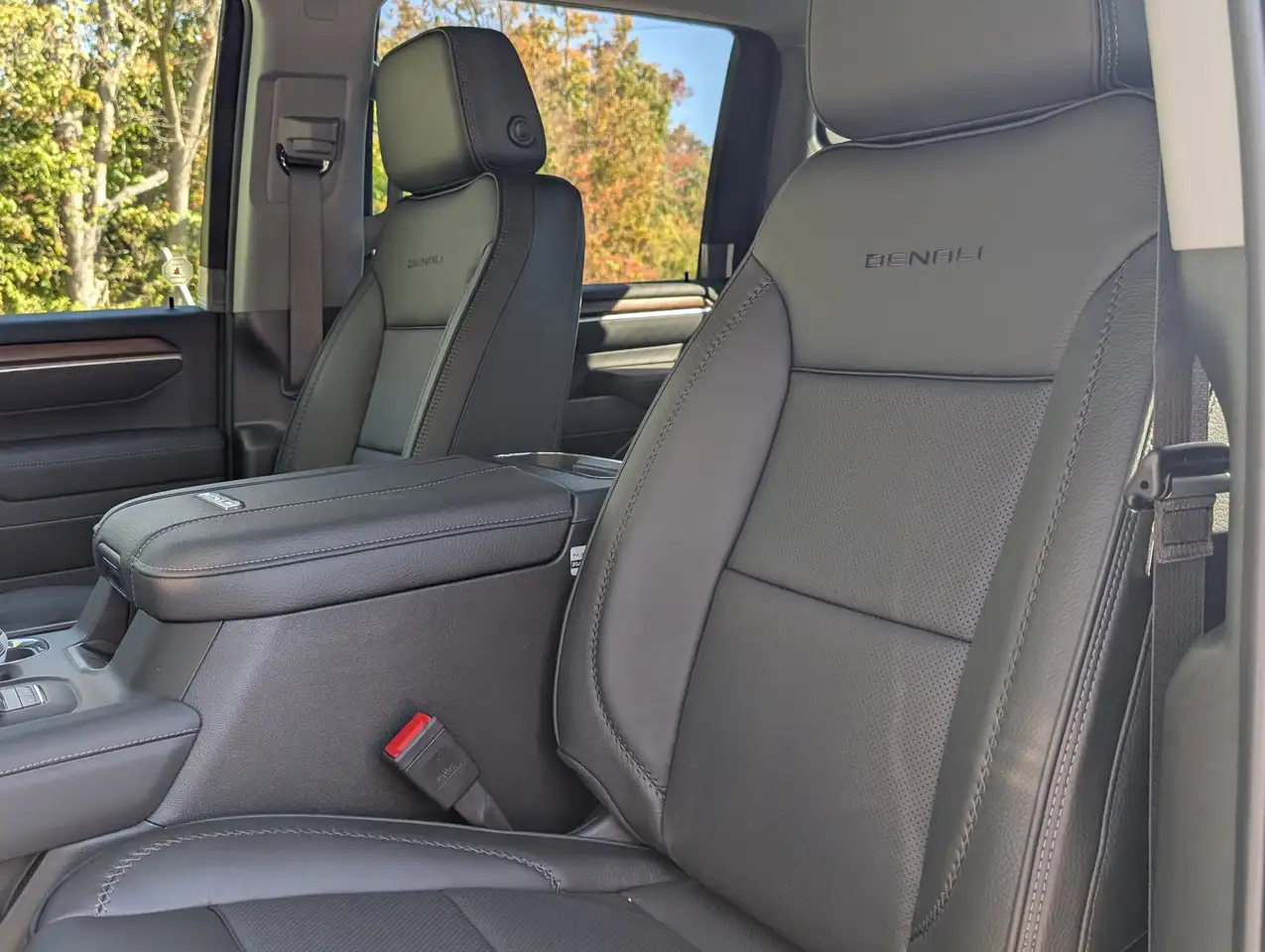 GMC Sierra 2500HD снимка GMC Sierra 2500HD