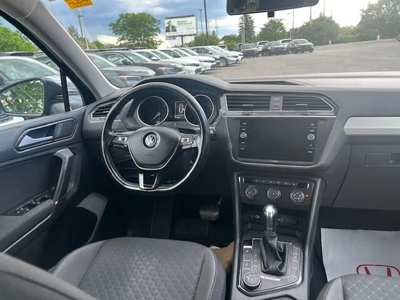 Volkswagen Tiguan снимка Volkswagen Tiguan