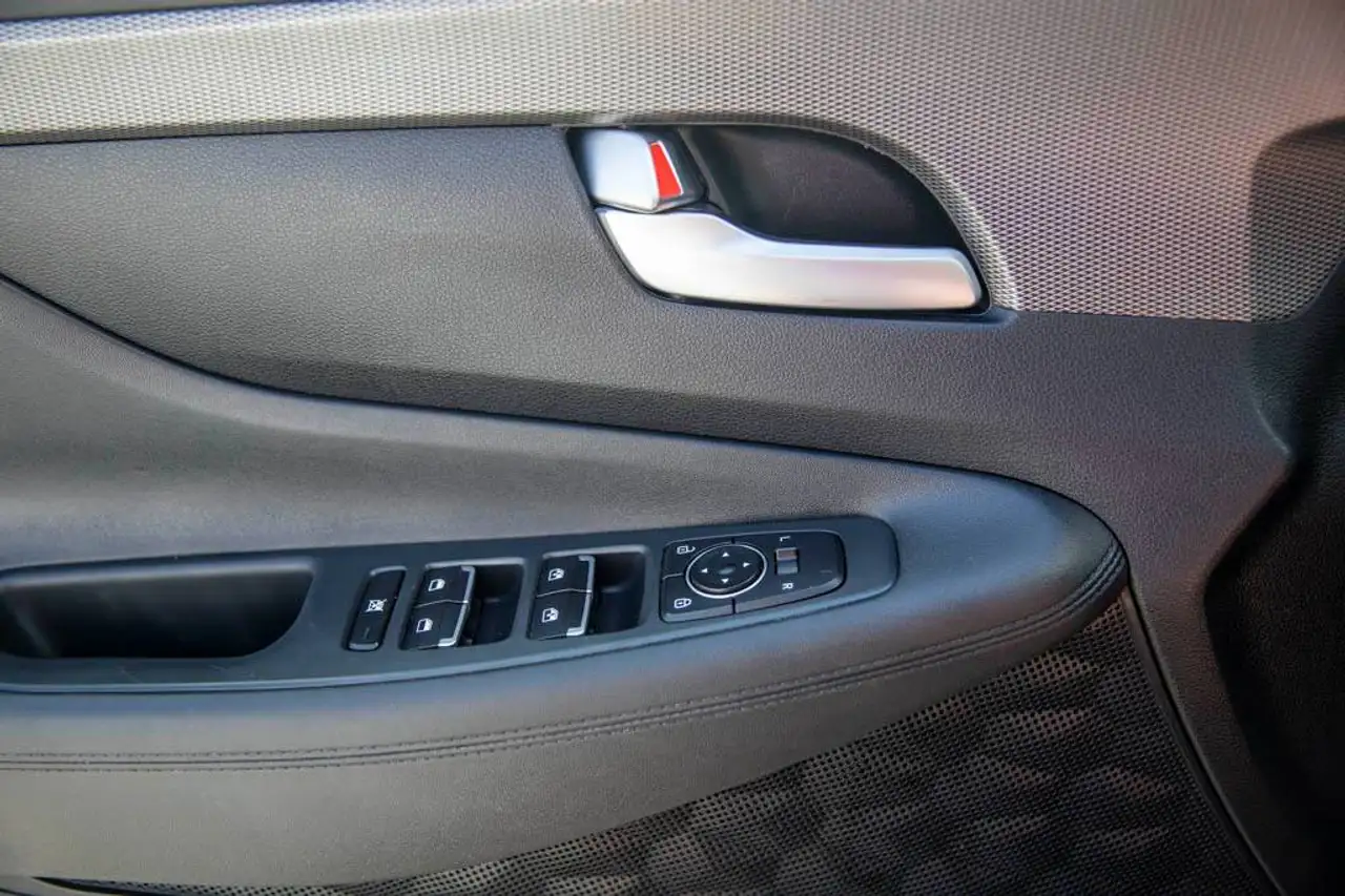 Hyundai SANTA FE снимка Hyundai SANTA FE