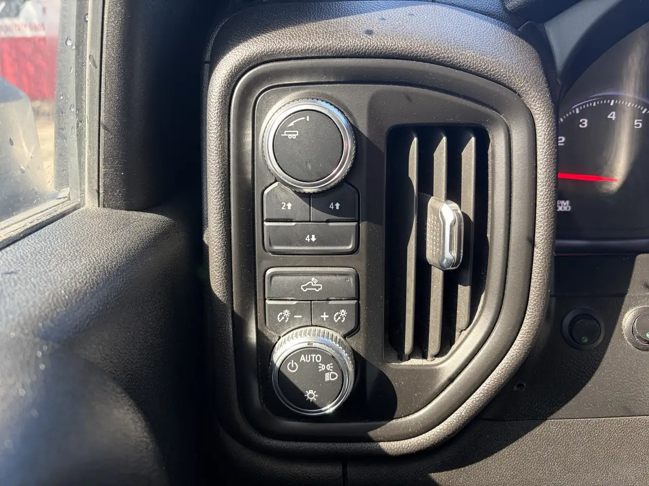 GMC Sierra 2500HD photo GMC Sierra 2500HD