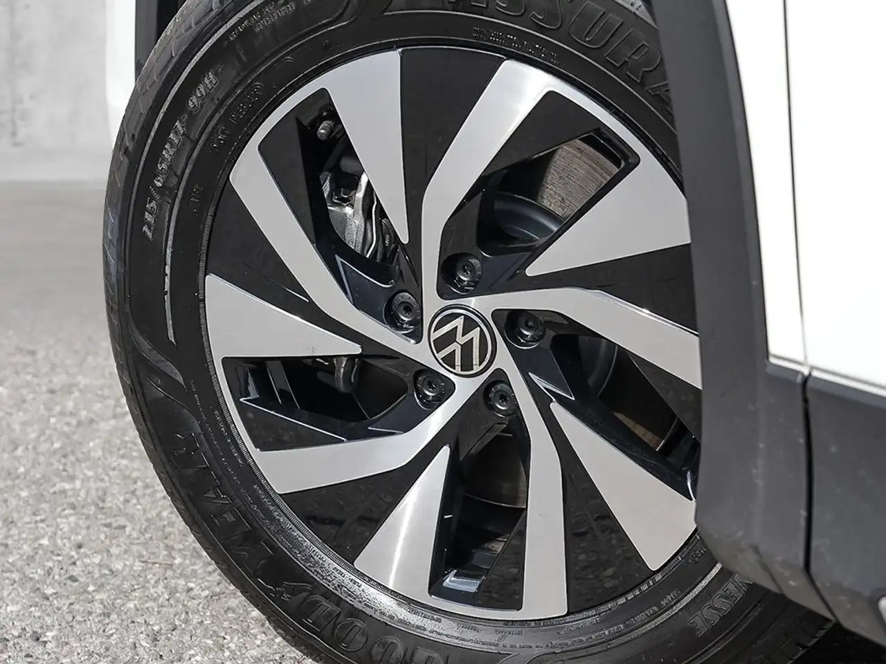 Volkswagen Tiguan снимка Volkswagen Tiguan