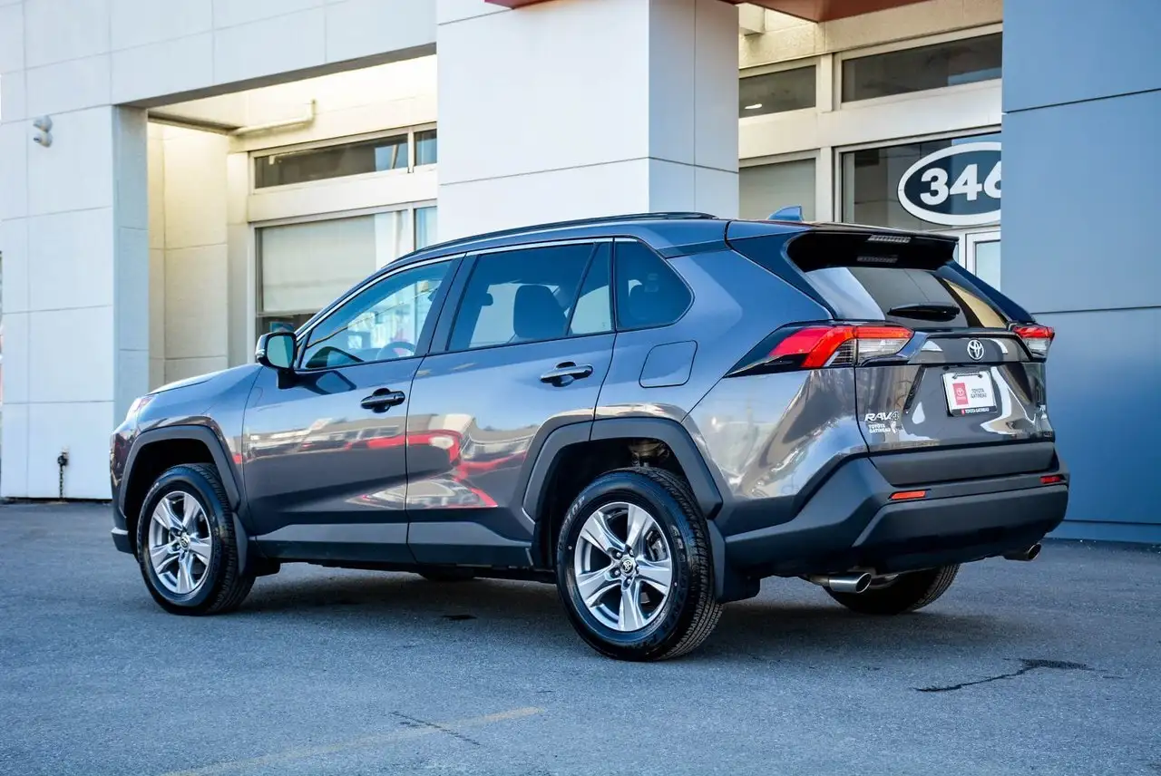 Toyota RAV 4 снимка Toyota RAV 4
