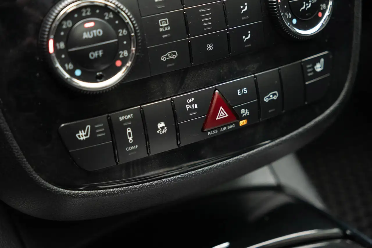Mercedes-Benz R-Class fotografie Mercedes-Benz R-Class