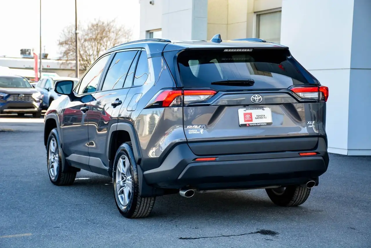 Toyota RAV 4 снимка Toyota RAV 4