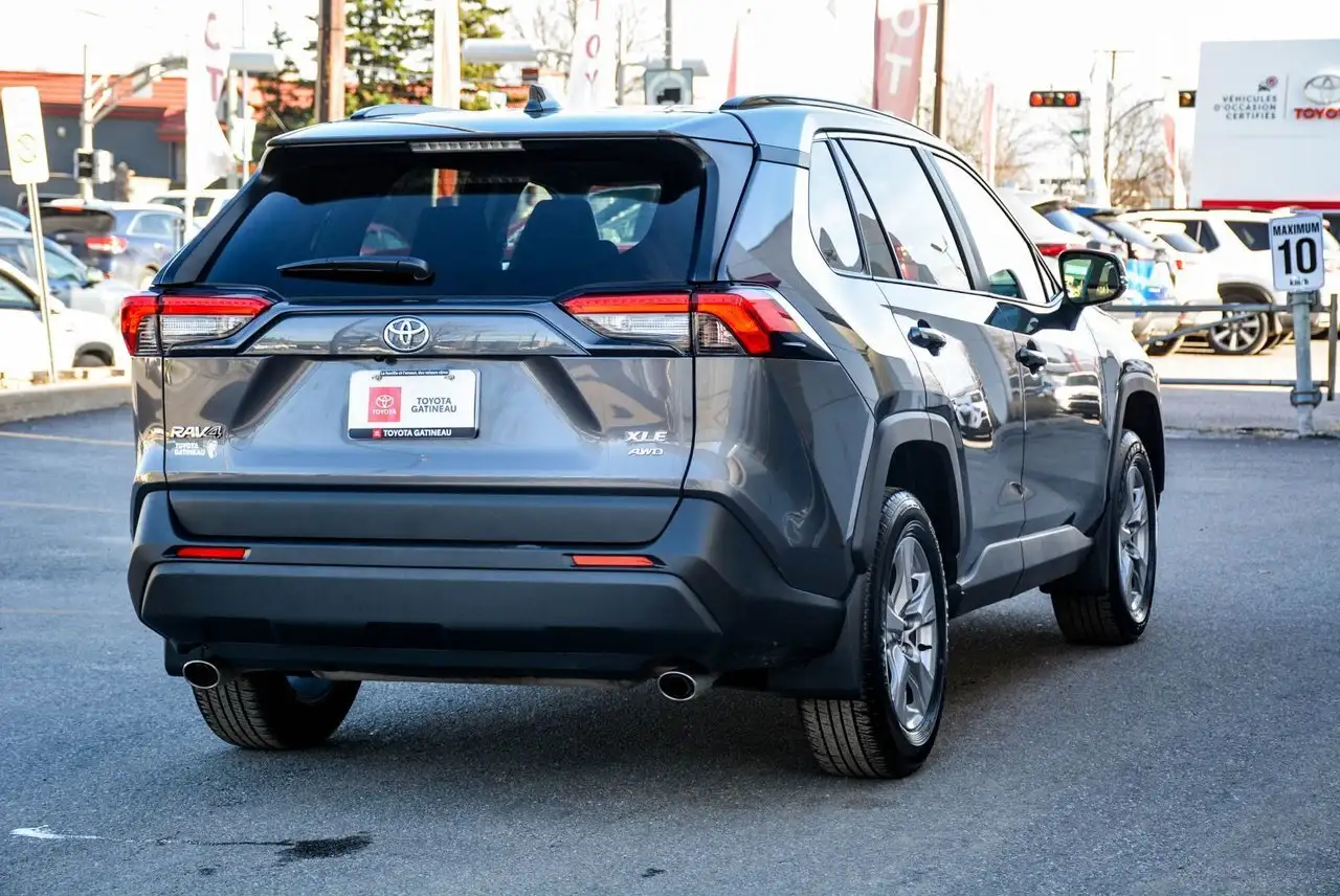 Toyota RAV 4 снимка Toyota RAV 4