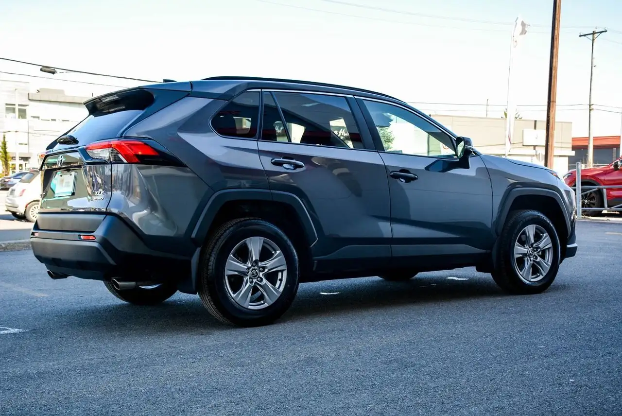 Toyota RAV 4 снимка Toyota RAV 4