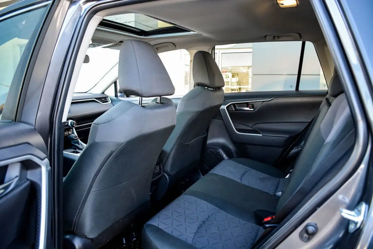 Toyota RAV 4 снимка Toyota RAV 4