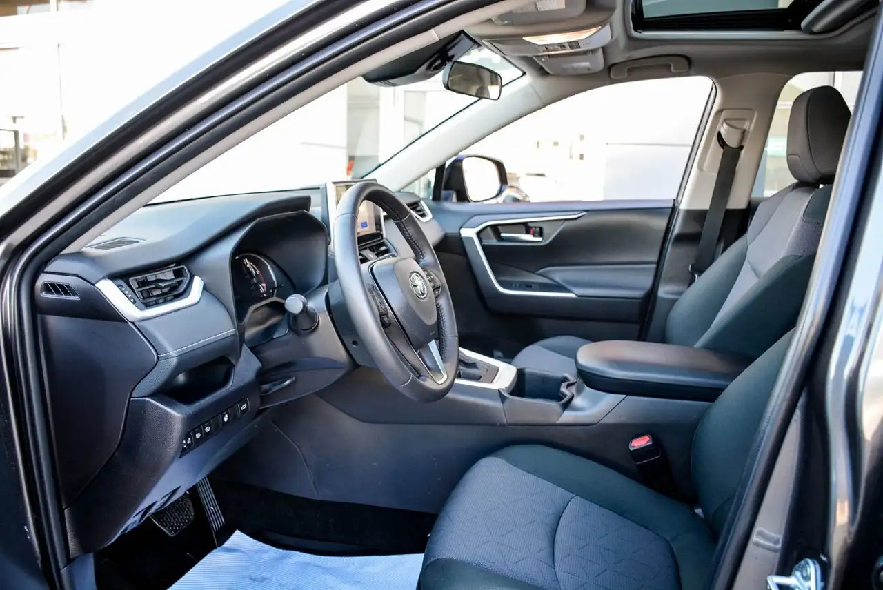 Toyota RAV 4 снимка Toyota RAV 4