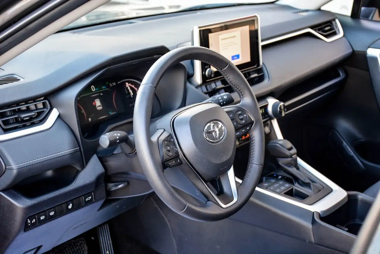 Toyota RAV 4 снимка Toyota RAV 4