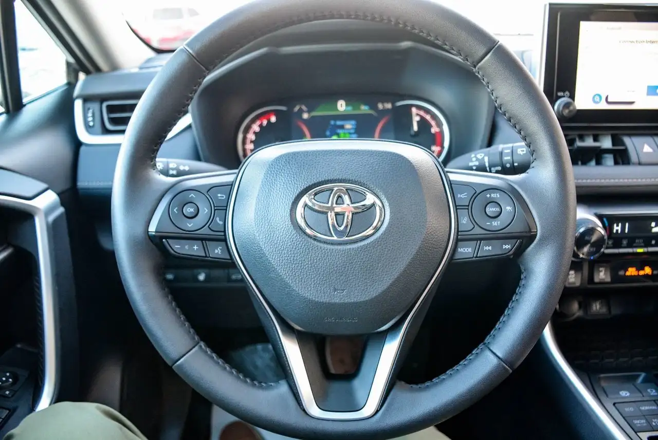 Toyota RAV 4 снимка Toyota RAV 4
