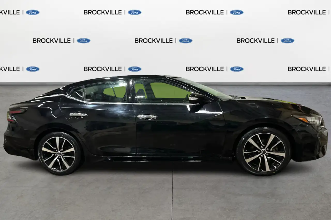 Nissan Maxima снимка Nissan Maxima