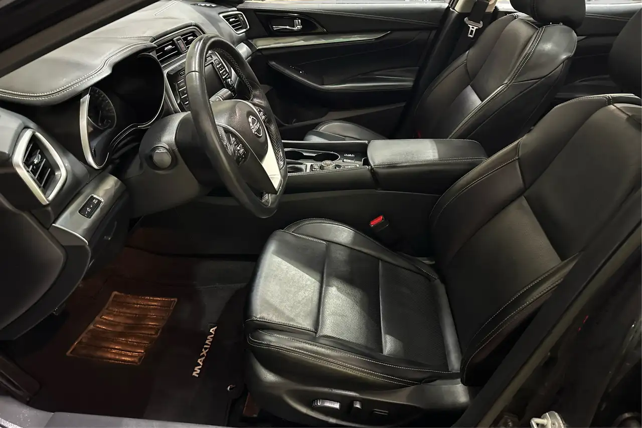 Nissan Maxima снимка Nissan Maxima