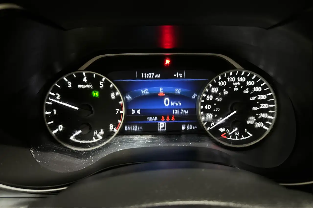 Nissan Maxima снимка Nissan Maxima
