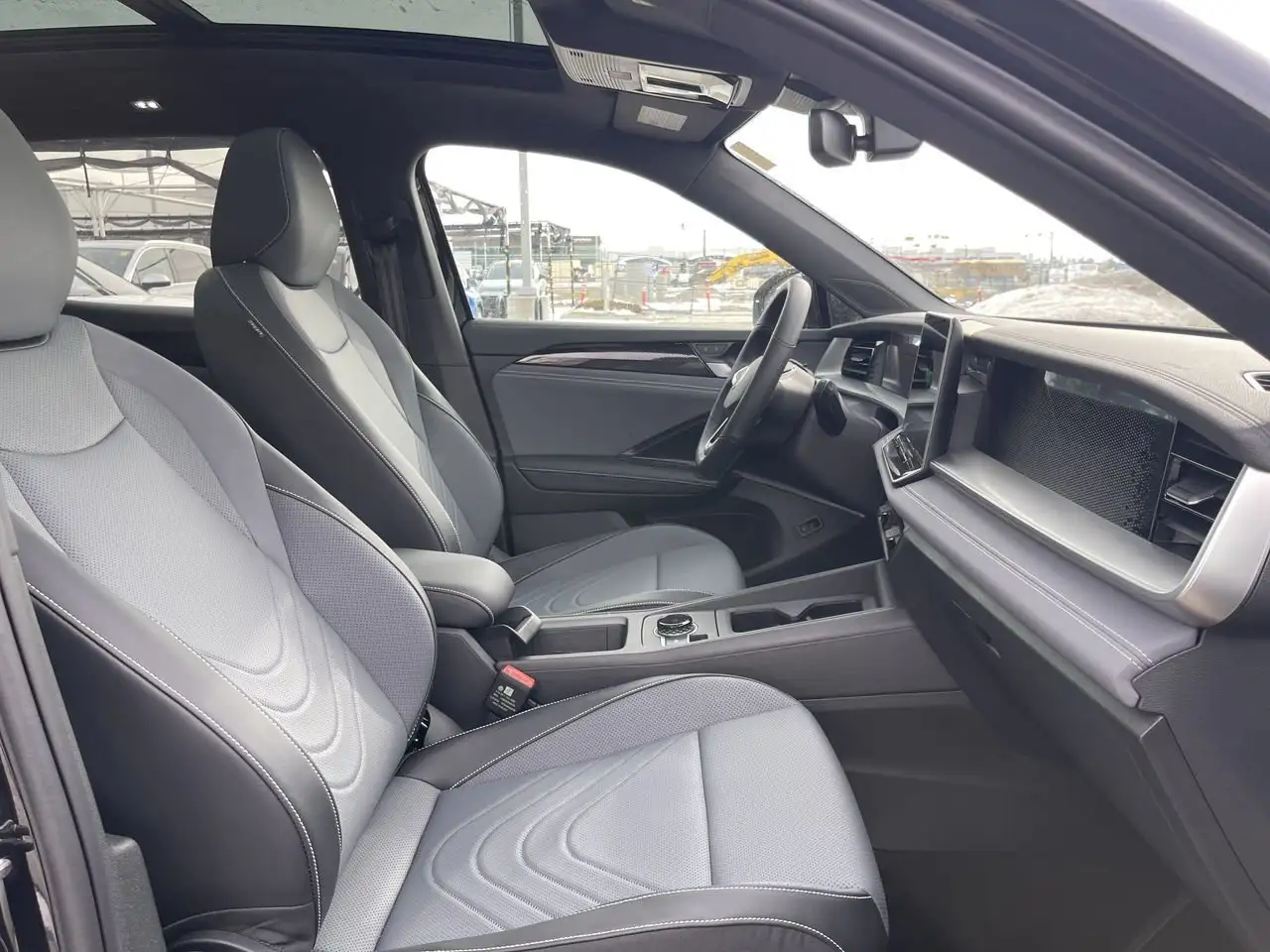 Volkswagen Tiguan снимка Volkswagen Tiguan