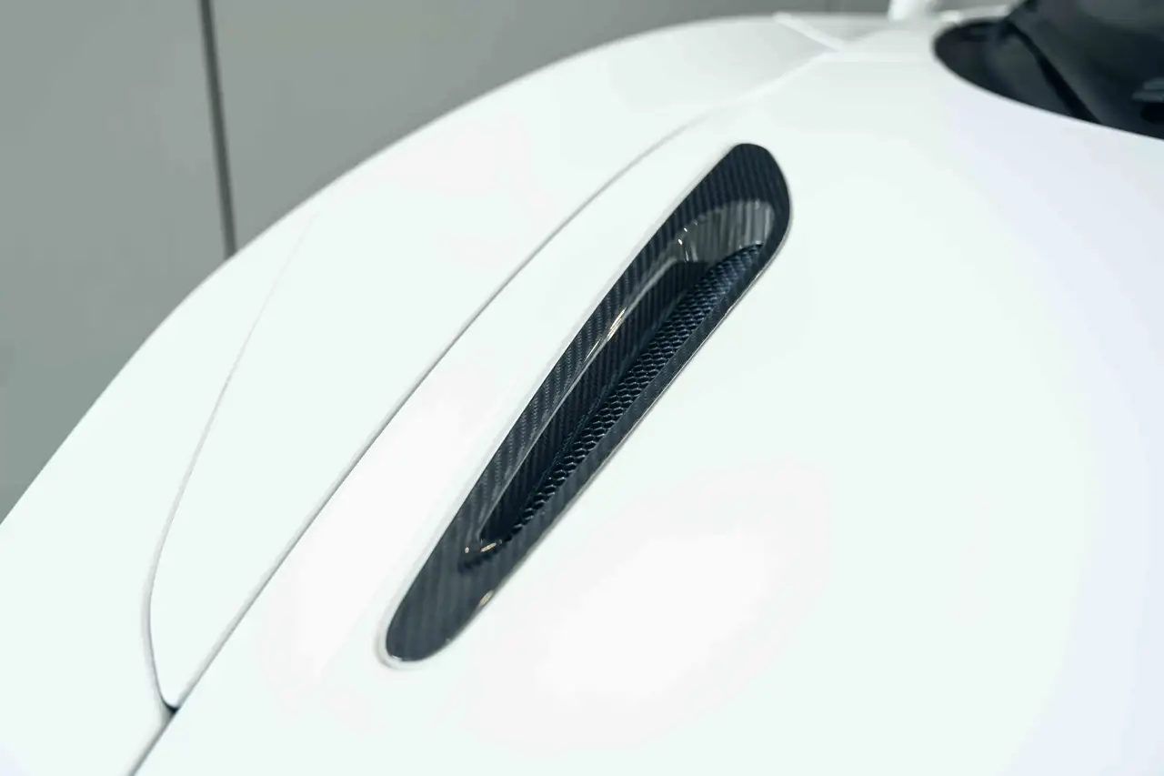 McLaren 720S photo McLaren 720S