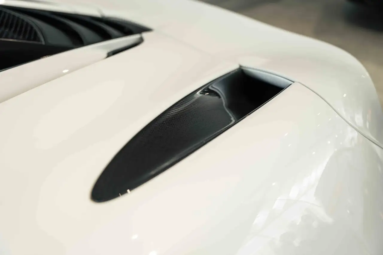McLaren 720S photo McLaren 720S