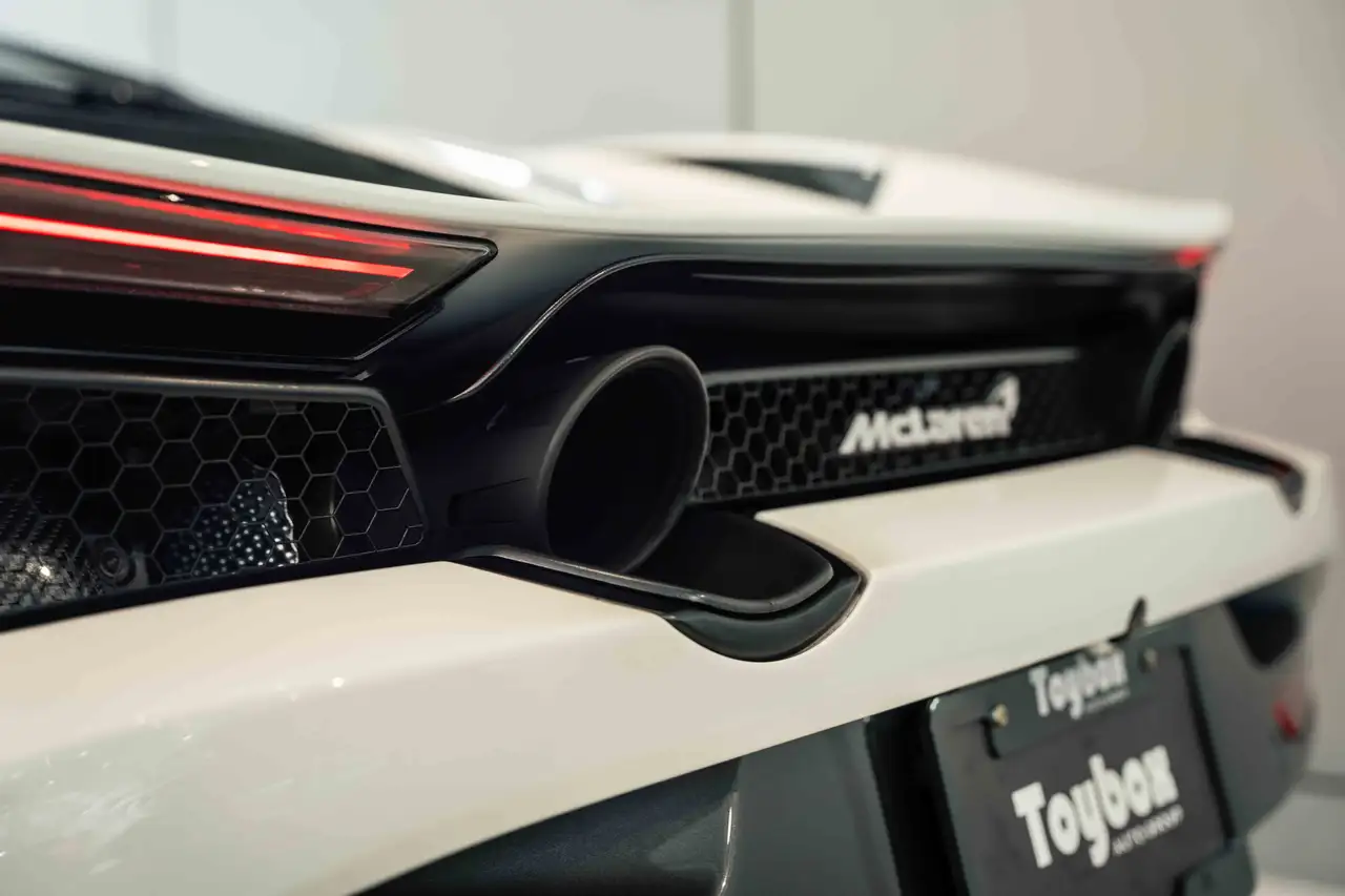 McLaren 720S photo McLaren 720S